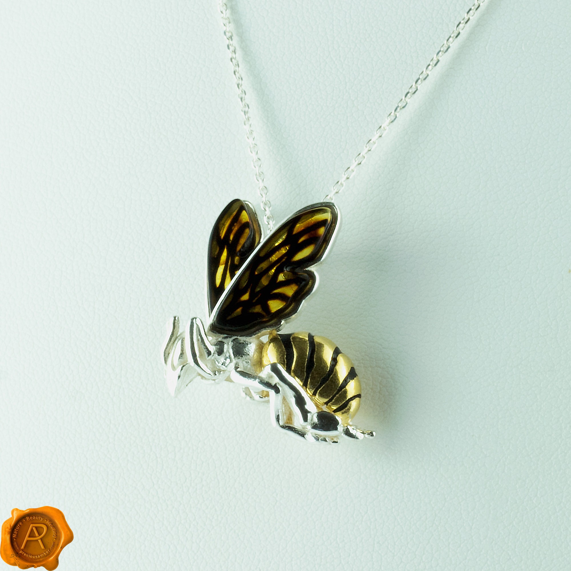 Bee Necklace – Winter in July: Nature-inspired Fine Jewellery